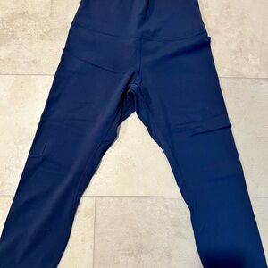 Lululemon Cropped Navy Leggings